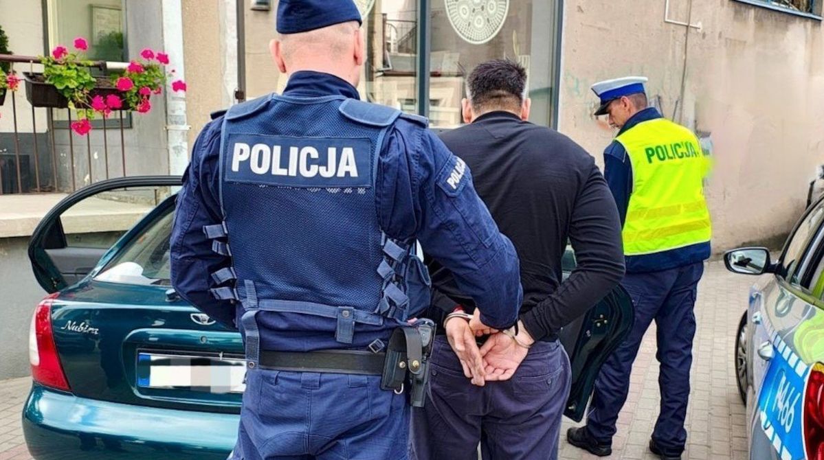 Policjant na urlopie w Radomsku zatrzymał kierowcę z zakazem prowadzenia pojazdów