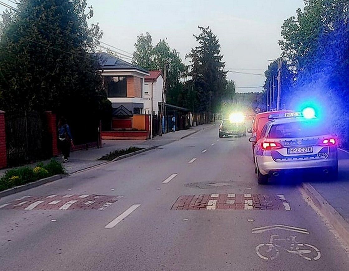 Józefosław: 15-latka ze słuchawkami na uszach wtargnęła pod samochód