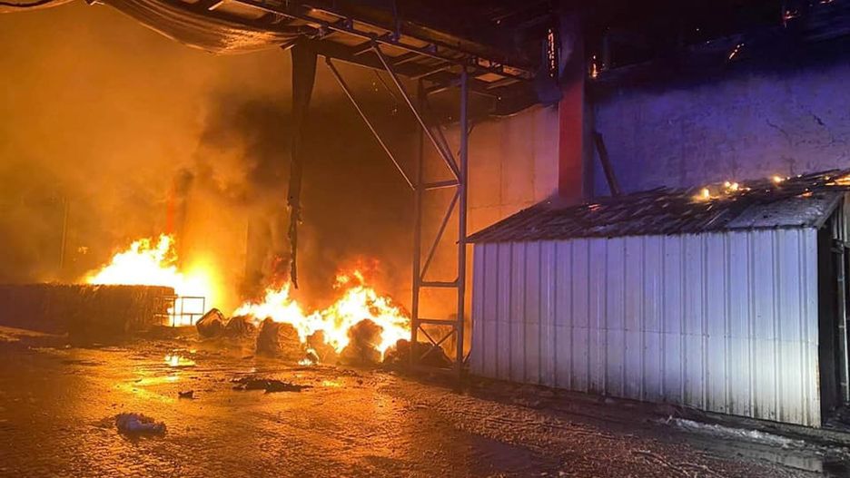 Przemyśl. Gigantyczny pożar odpadów. W akcji 15 jednostek