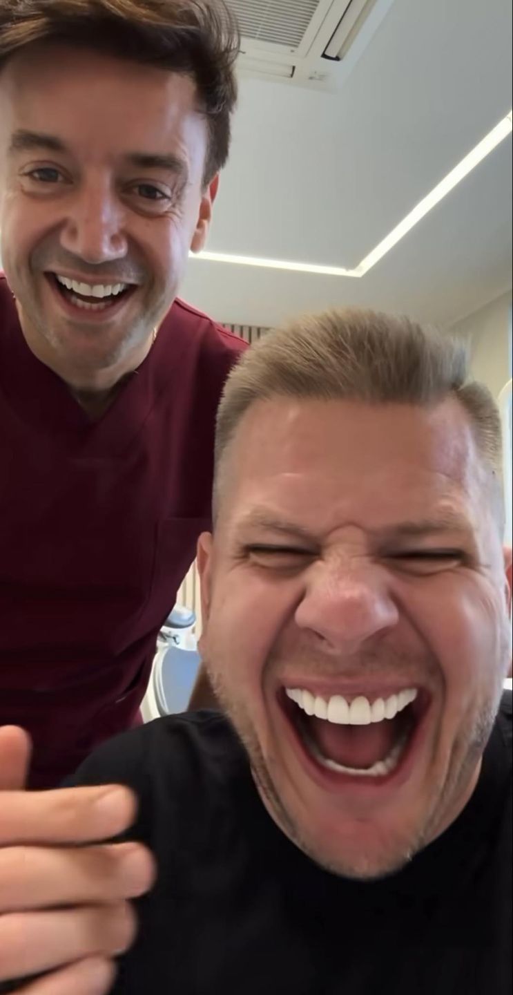 Filip Chajzer ma "nowe zęby"