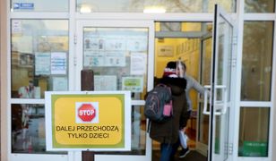 Koronawirus. Ekspert: dzieci w tym roku szkolnym nie powinny wracać do szkół