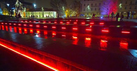 Święto 19. Lubelskiej Brygady Zmechanizowanej. Uroczysty capstrzyk i biało-czerwony Plac Litewski