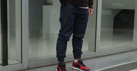 Joggery i spółka. Wygodne spodnie męskie o wielu obliczach