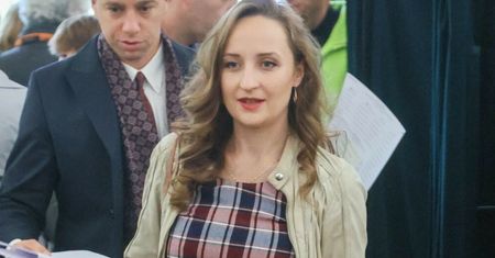 Żona Bosaka wchodzi do Sejmu. Oto co mówi o feministkach