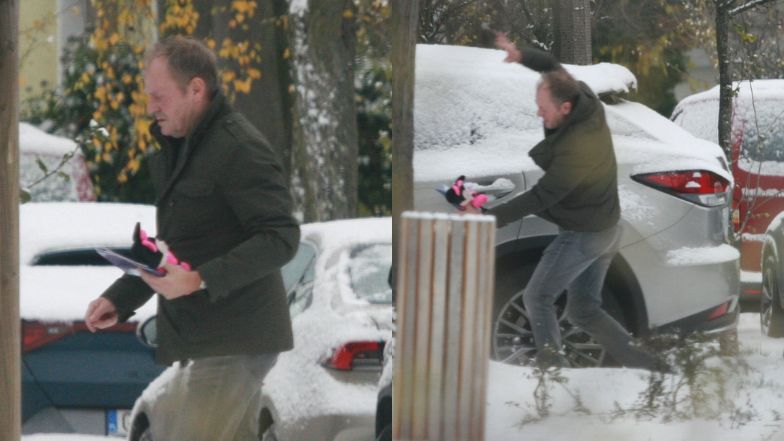 Donald Tusk maszeruje do zaśnieżonego auta za 350 tysięcy złotych. Był o krok od bolesnego UPADKU! (ZDJĘCIA)