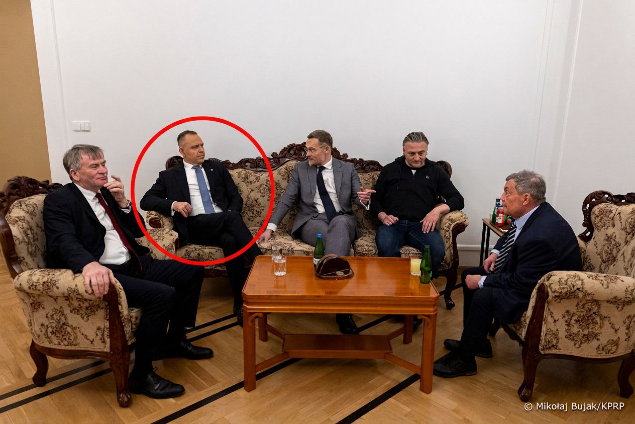 Najpierw szarpanina. Oto co teraz robi Nawrocki [RELACJA NA ŻYWO]
