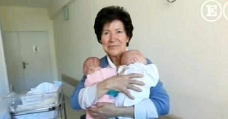 64-latka urodziła. Chcieli zabrać jej dzieci