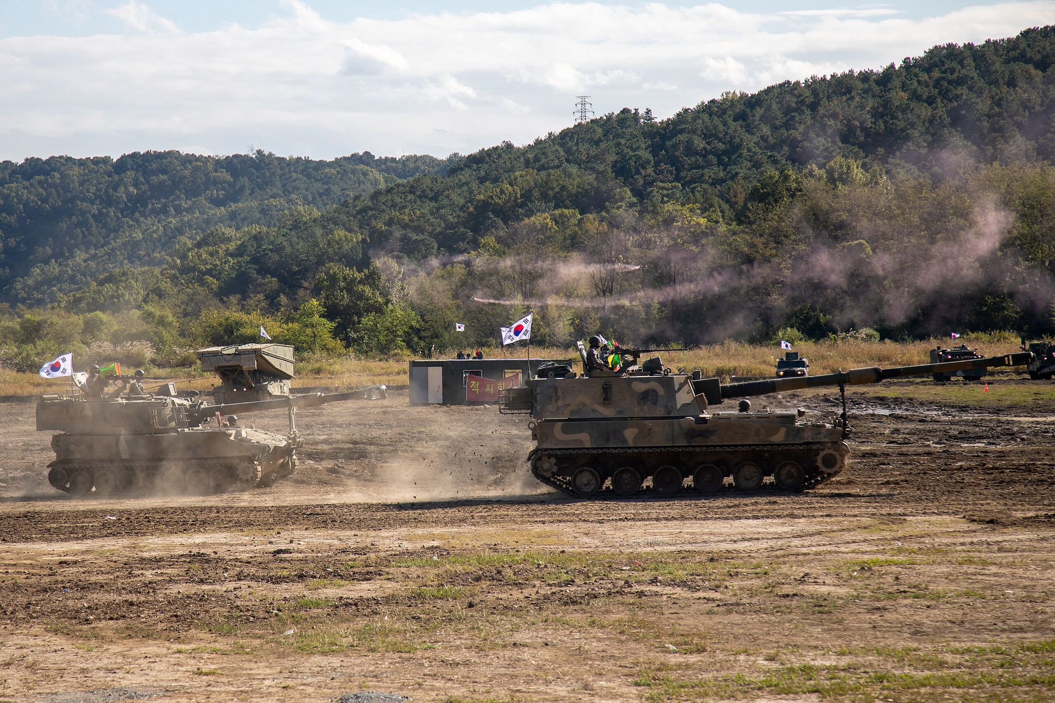 K9 w barwach południowokoreańskich wojsk lądowych