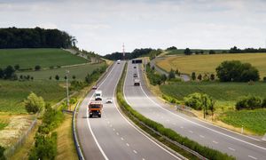 Płacą do 70 zł/h. Praca tuż przy granicy z Polską