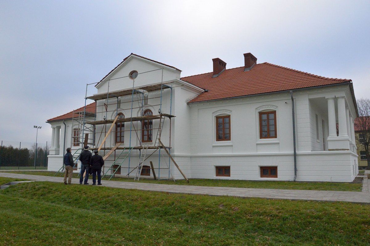 Kotowa Wola: Mija szósty rok odbudowy zabytkowego siedemnastowiecznego dworu Resztówka