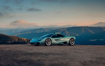 Gordon Murray przywrócił do życia drogowe F1. GMA S1 też ma V12, manuala i trzy miejsca w kabinie
