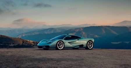 Gordon Murray przywrócił do życia drogowe F1. GMA S1 też ma V12, manuala i trzy miejsca w kabinie