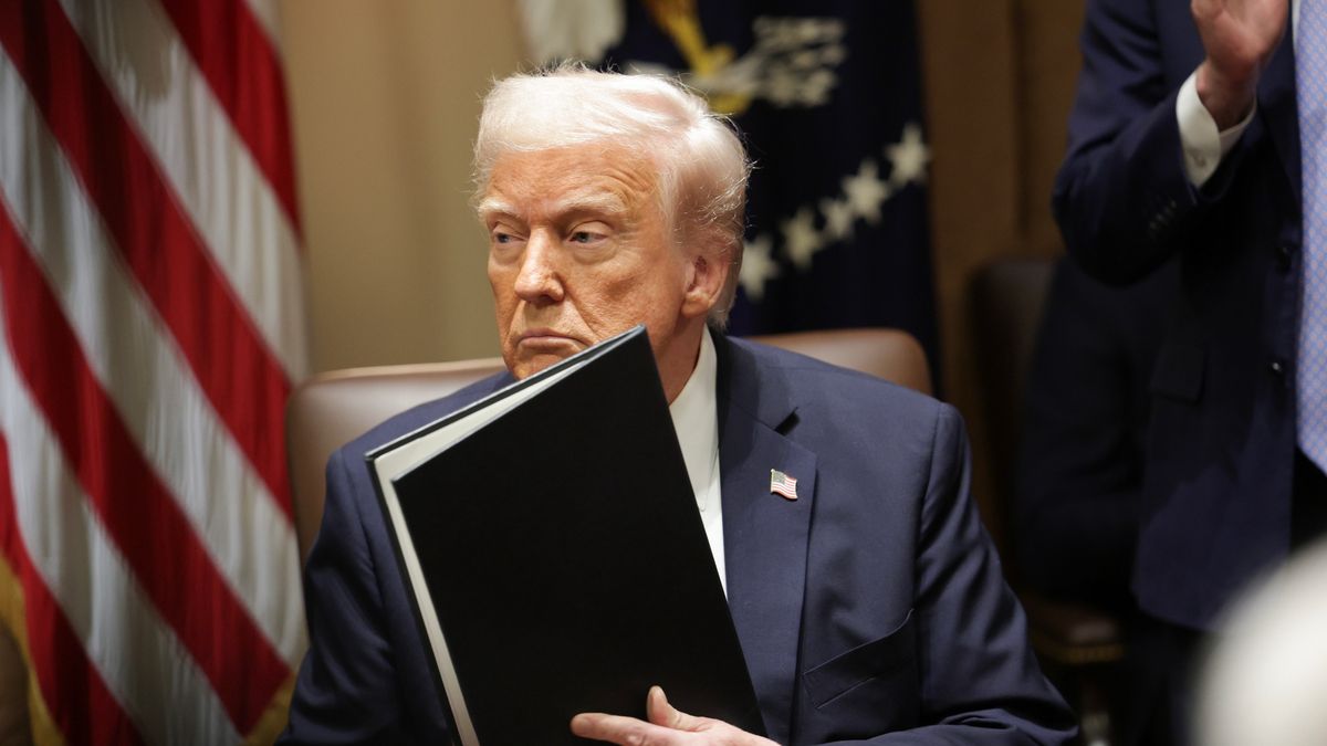 Rosja chce zniesienia sankcji. Trump zabrał głos