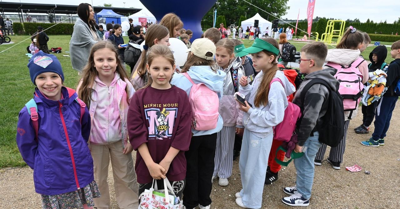 Piknik „Zdrowe i Bezpieczne Wakacje 2025” w Regionalnym Centrum Naukowo-Technologicznym w Podzamczu