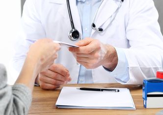 Przybywa zwolnień lekarskich z kodem "C". Co to oznacza?