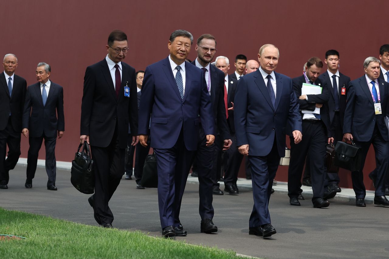 Xi Jinping wykorzystuje błędy Trumpa. Pekin chce nowego porządku