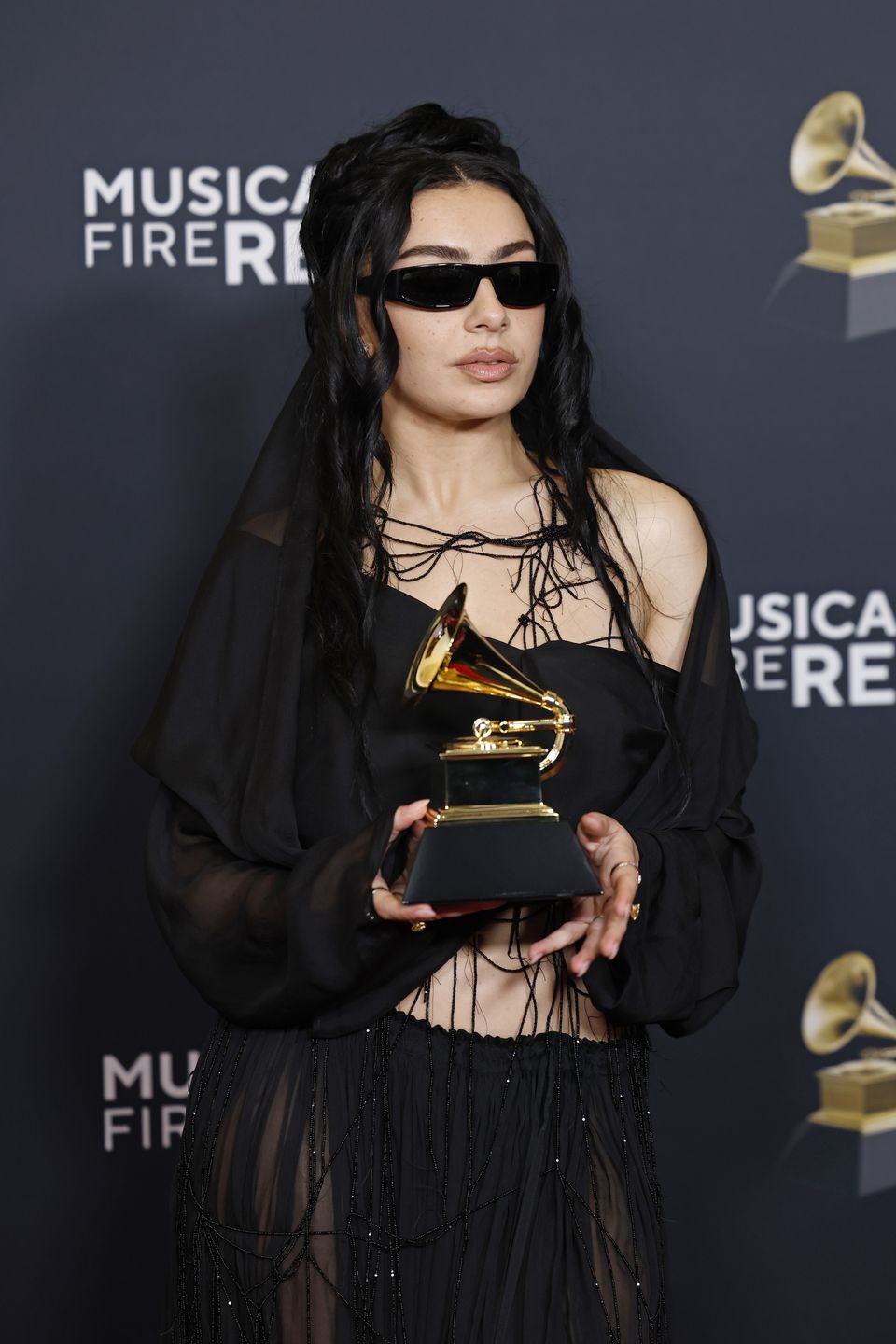 Charlie XCX ze złotym gramofonem