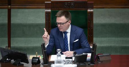 Sprzeczka w Sejmie. Hołownia do Suskiego: Proszę mi mówić "panie generale"