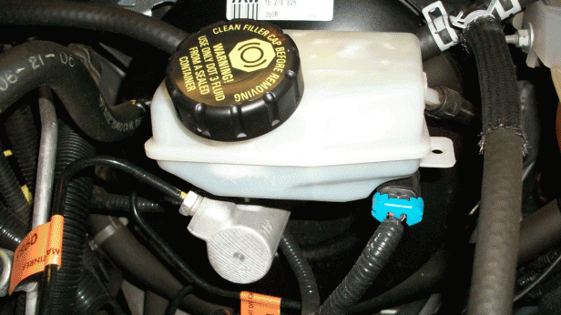 Zbiorniczek z płynem hamulcowym