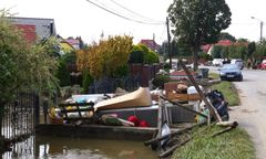 Ceny wystrzeliły. Próbują się dorobić na powodzi