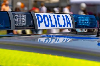 24-latek chciał zabić matkę i jej partnera. "Ciosy nożem w okolice głowy i szyi"