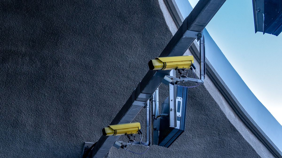 Kamery odcinkowego pomiaru prędkości w tunelu na Zakopiance.