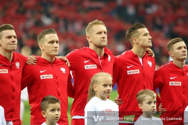 Piotr Zieliński (drugi od lewej) i Kamil Glik (trzeci od lewej)