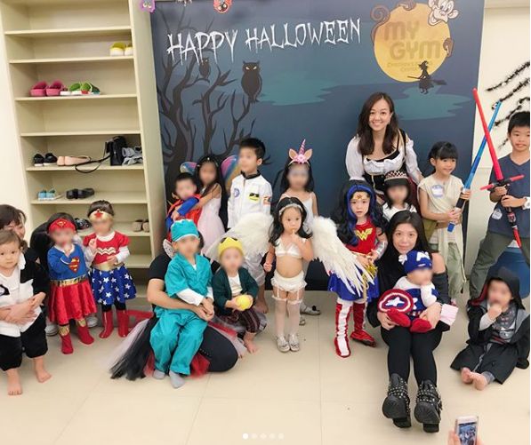 Kontrast w sali przedszkolnej szokuje