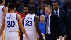 Steve Kerr się zgodził. Wiadomo, co z trenerem Curry'ego