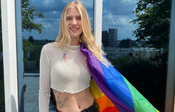 Finalistka "Top model" w kampanii Avon wspierającej społeczność LGBTQIA+ „Piękno Bycia Sobą”