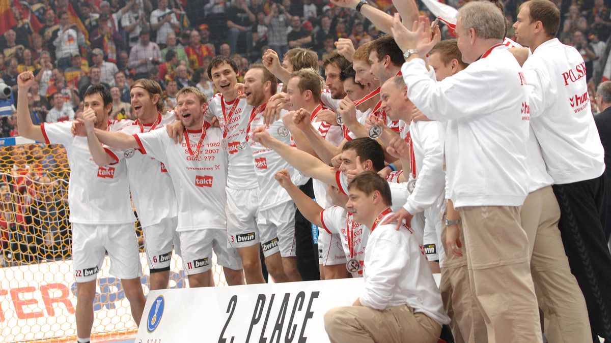Zdjęcie okładkowe artykułu: PAP / Jacek Turczyk    / Polska wywalczyła drugie miejsce na mistrzostwach świata w 2007 roku.