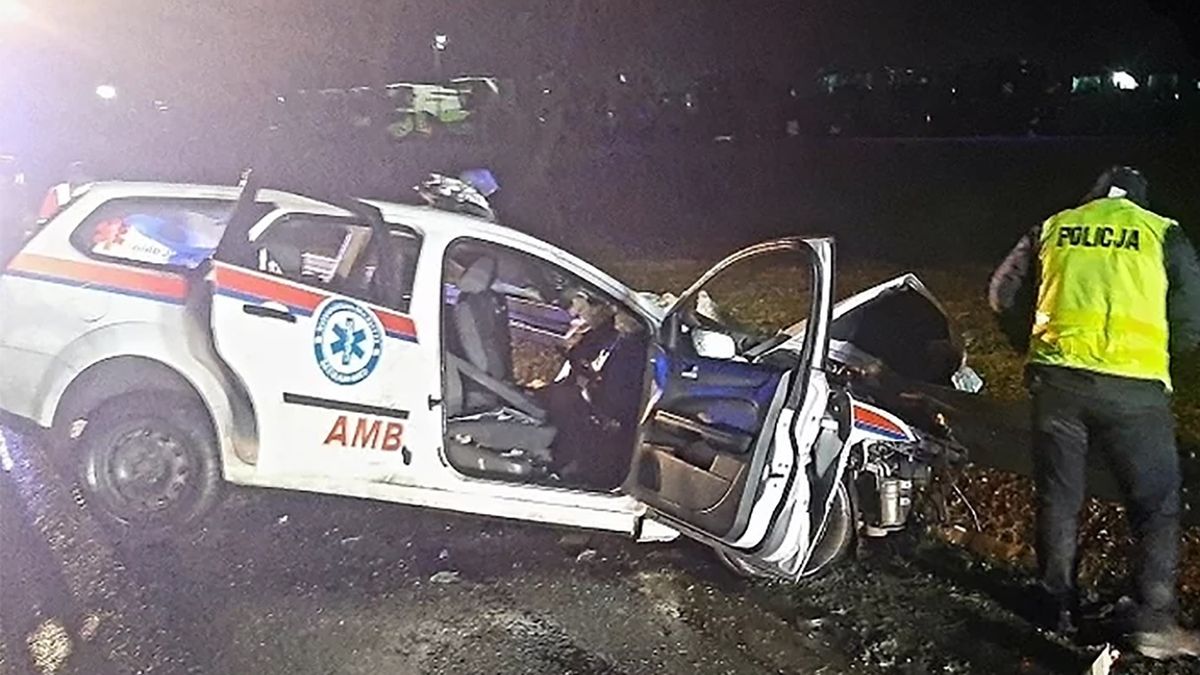 51-letni kierowca karetki poniósł śmierć na miejscu