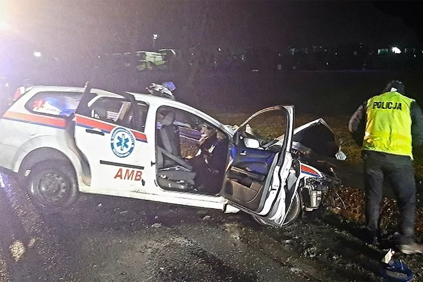 Tragiczny wypadek na Dolnym Śląsku. Zginął kierowca karetki