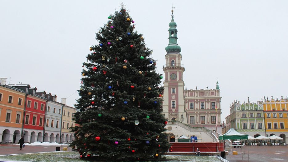 Tak wyglądały świąteczne dekoracje na Rynku Wielkim w Zamościu: w ubiegłym roku