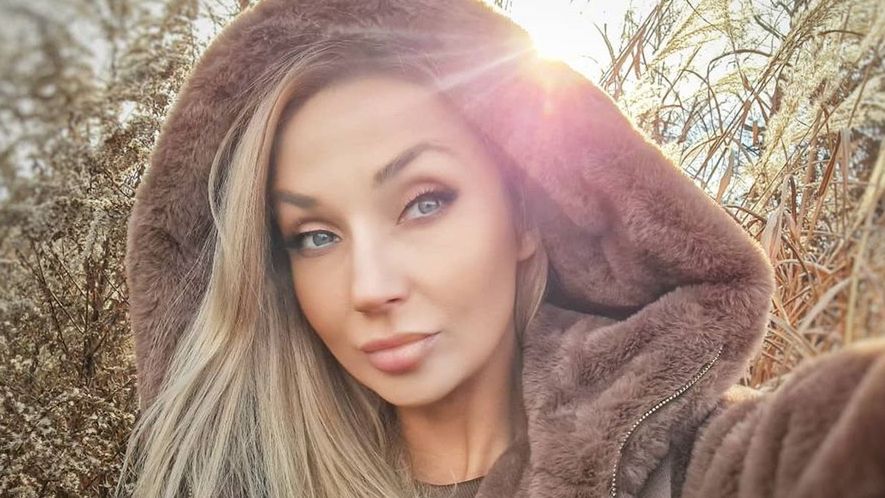 Cleo postanowiła zwrócić uwagę na problem eksponując swój biust