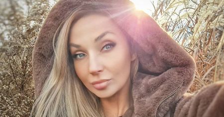 Cleo pokazała biust. "Krępujący temat?"