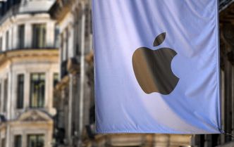 Apple na tronie. Stał się najcenniejszą spółką giełdową wartą 2 biliony dolarów