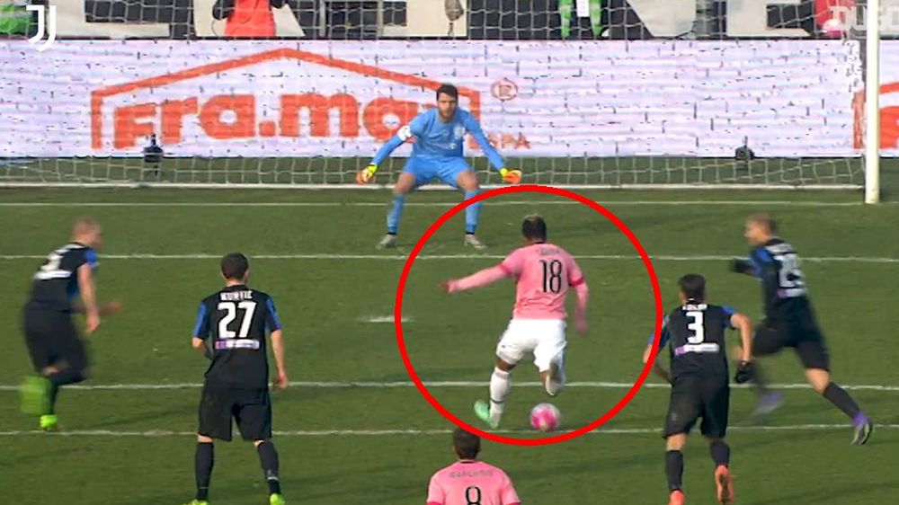 gol Mario Leminy (Juventus) w meczu z Atalantą Bergamo w 2016 r