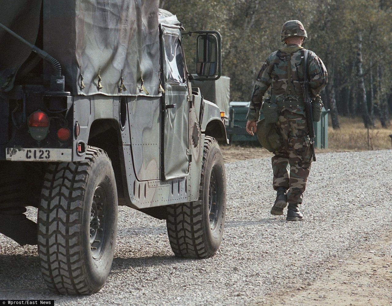 Bójka podczas interwencji policji. Amerykański żołnierz "znokautował" policjantkę