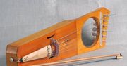 Gęśle sprzed 800 lat znów zagrały. Lutnik odtworzył instrument