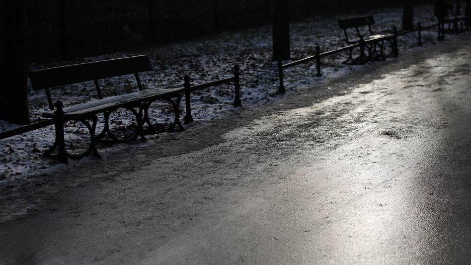 Alerty pogodowe ostrzegają o gołoledzi na terenie całej Wielkopolski.