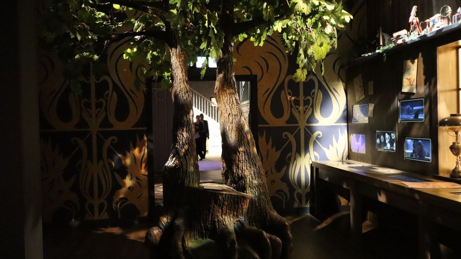 Wystawa &#34;Harry Potter: The Exhibition&#34; w Alvernia PlanetDla fanów magii – wyjątkowa wystawa poświęcona Harry’emu Potterowi zapewni nutę czarodziejskiej przygody. Wystawa znajduje się w Alvernia Planet pod Alwernią, czyli kosmicznym miasteczku przy autostradzie A4. Tu deszcz jest niestraszny. 