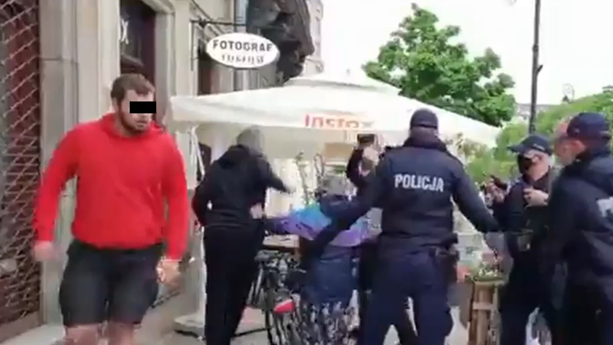 Policjant zaatakował babcię Kasię 