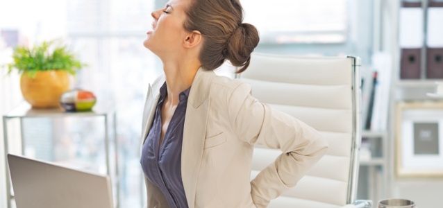Aktywna praca w biurze, czyli skuteczne ćwiczenia na kręgosłup
