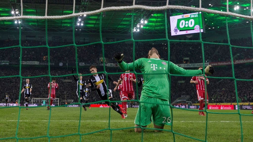 Bayern Monachium traci gola w meczu z Borussią Moenchengladbach
