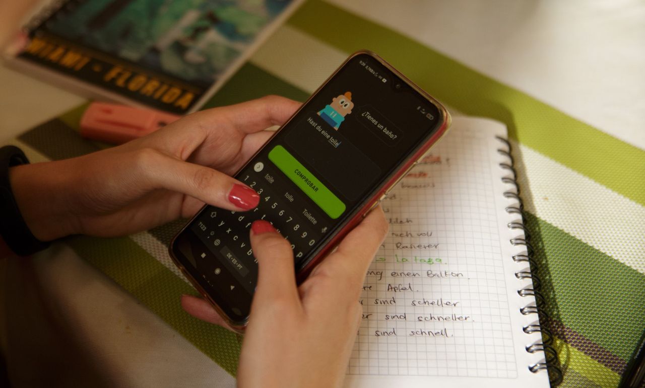 Duolingo z przychodami powyżej oczekiwań. Firma twierdzi, że to zasługa AI