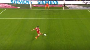 Bundesliga. Bayern - Leverkusen. Bramkarz czekał do końca, Lewandowski trafił z zimną krwią (wideo)