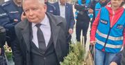 Incydent przy pomniku smoleńskim. Kaczyński zabrał wieniec