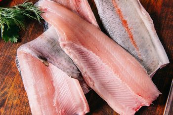 Ma mniej kalorii niż łosoś i nie chłonie metali ciężkich. Wielu nie zwraca uwagi