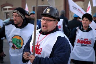 Protesty górników w śląskich kopalniach. Pod ziemią jest ponad tysiąc pracowników